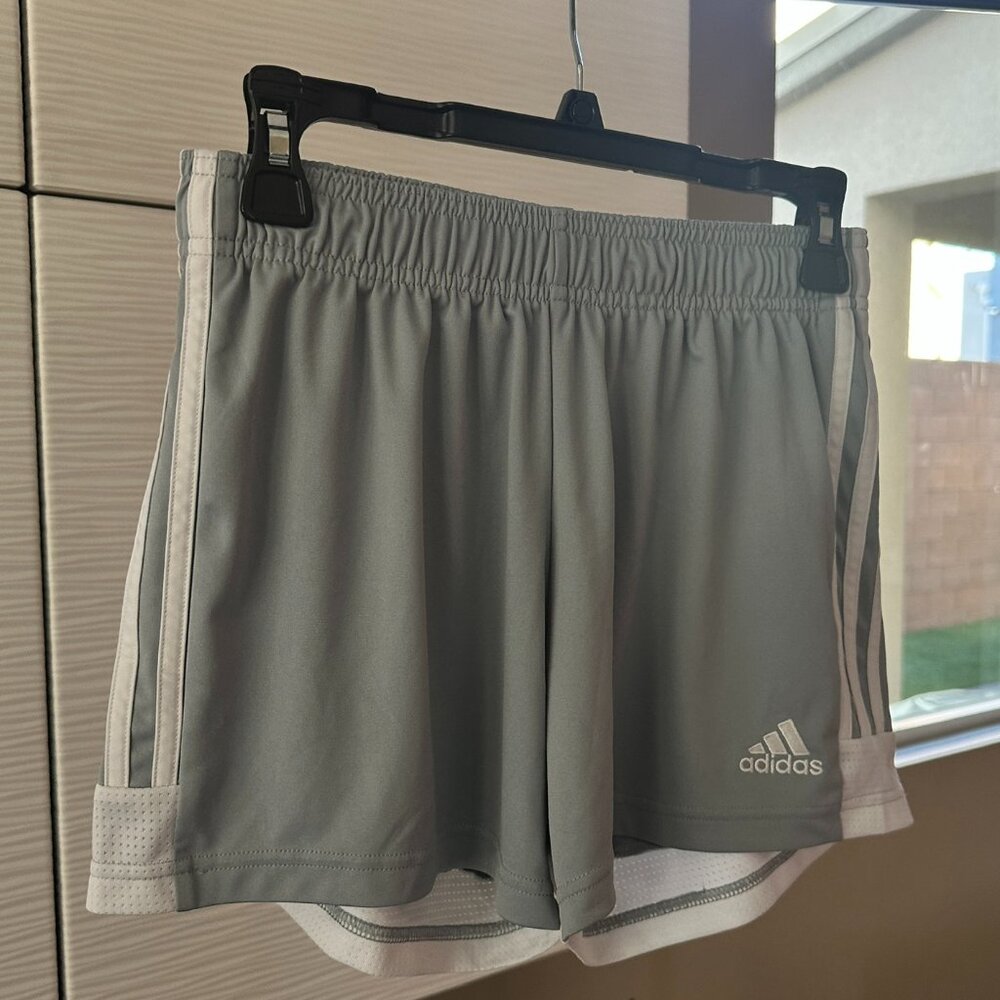 Adidas - baby blue & white workout shorts